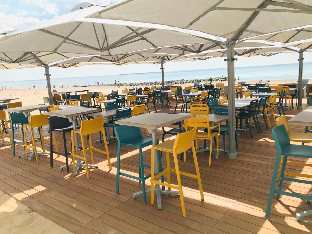 Hotel Restaurant L'Atelier Des Cousins 沙特拉永普拉日 外观 照片