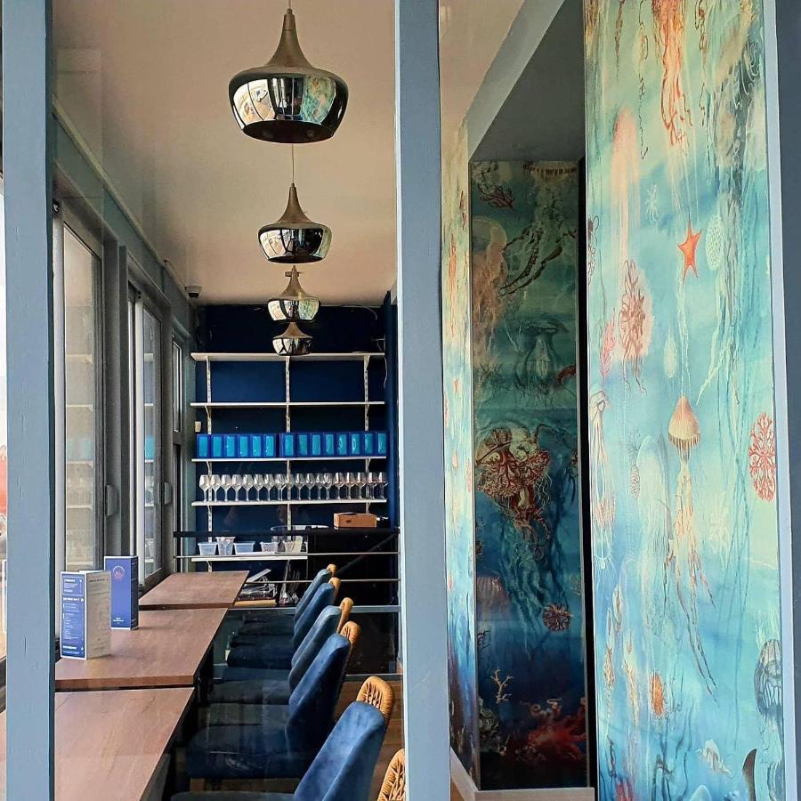 Hotel Restaurant L'Atelier Des Cousins 沙特拉永普拉日 外观 照片